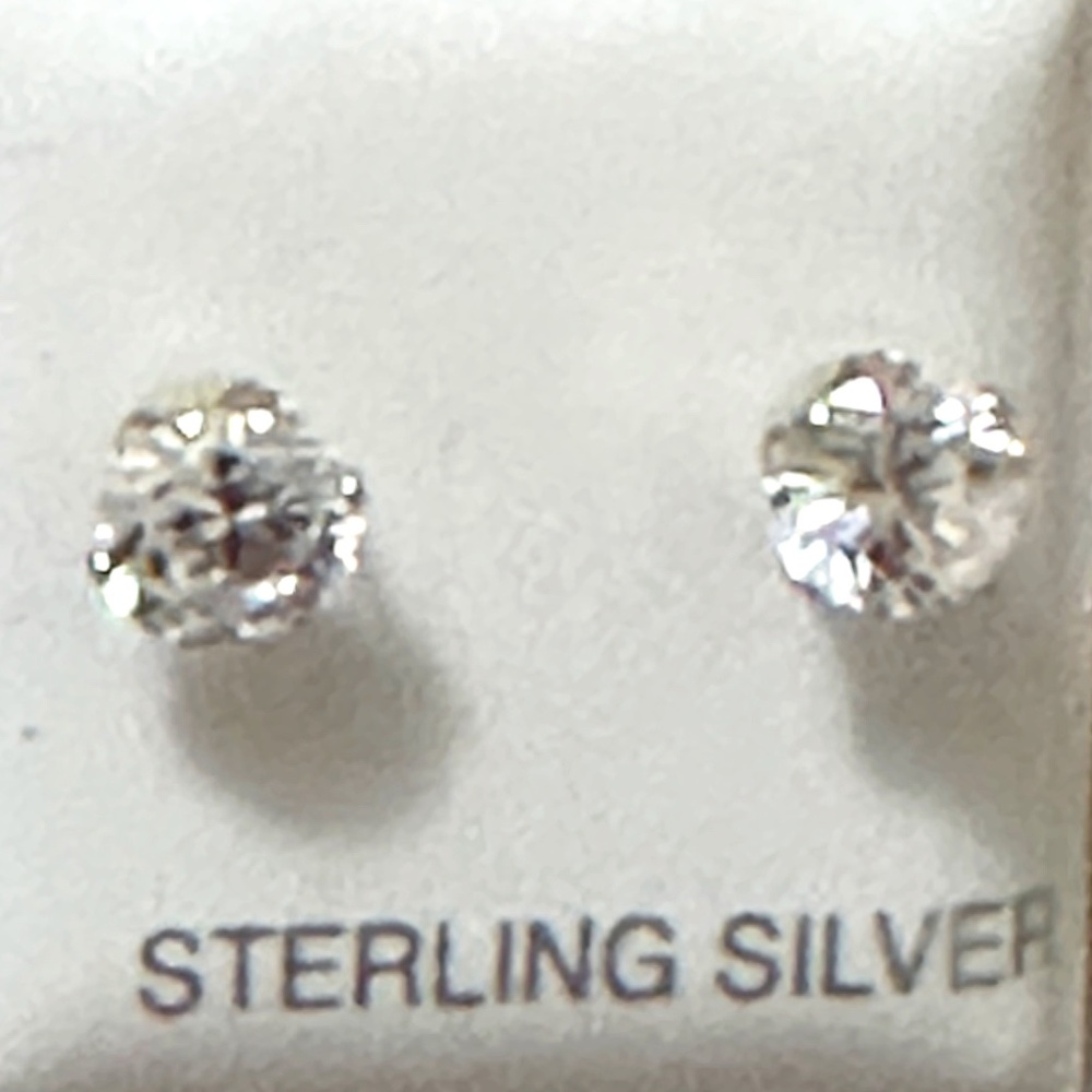 925 Sterling Silver Clear Topaz Round Gemstone Stud Earrings NWOT